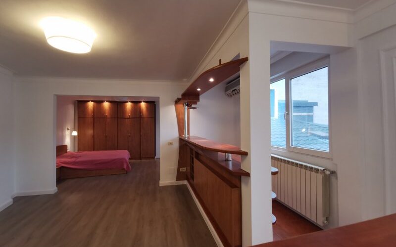 Apartament elegant in vila interbelica – zona centrala Rond Cosbuc / Unirii / Parcul Carol - 168.000 EUR - 3 camere - 88 m²