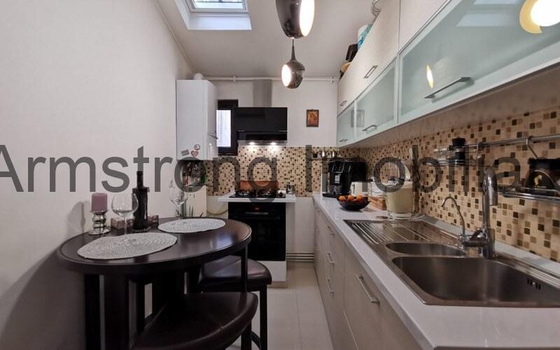 Vanzare 3 camere lux Bd. Unirii - 149.000 EUR - Piața Unirii, București - 2 camere
