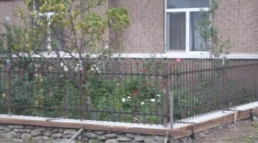 Casa de vânzare - 150.000 EUR - 4 camere - 0.00 m²