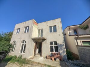 Vând casă 4 camere mogosoia stadiu gri – fotografia 1
