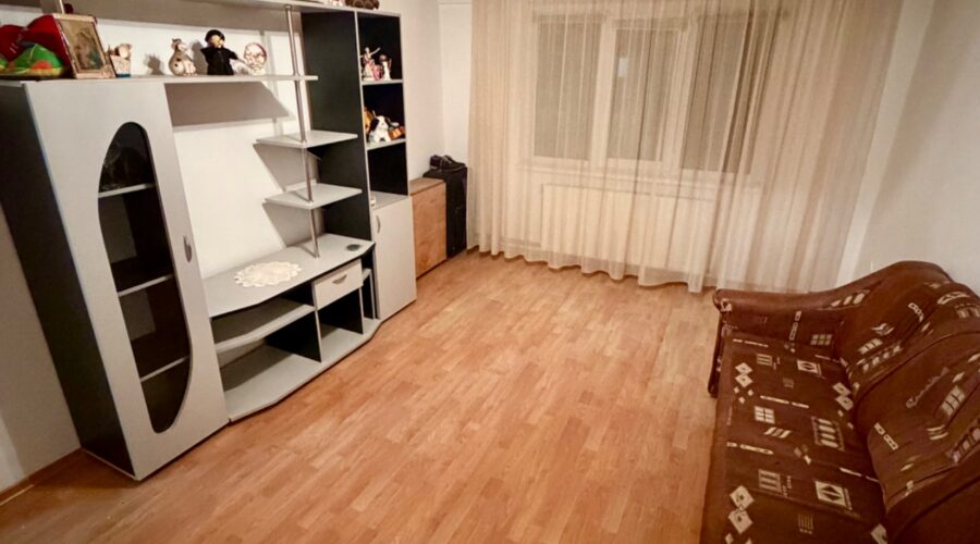 Vând apartament 3 camere conf 1 zona Viziru – fotografia 1