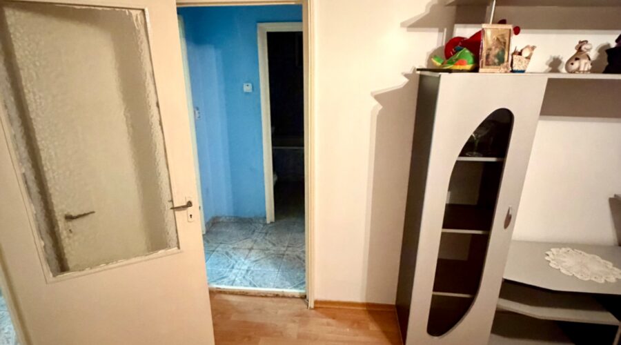 Vând apartament 3 camere conf 1 zona Viziru – fotografia 3