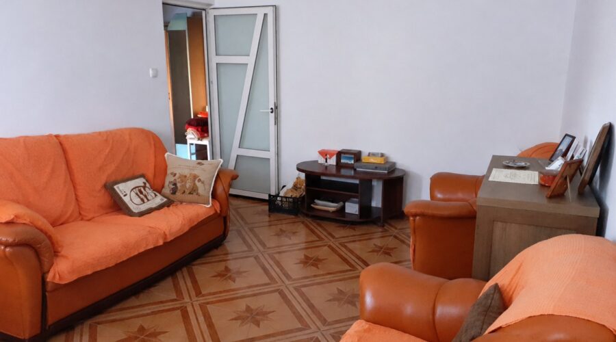 Apartament 3 camere, et.2, str. Podgoriilor, Tulcea – fotografia 2